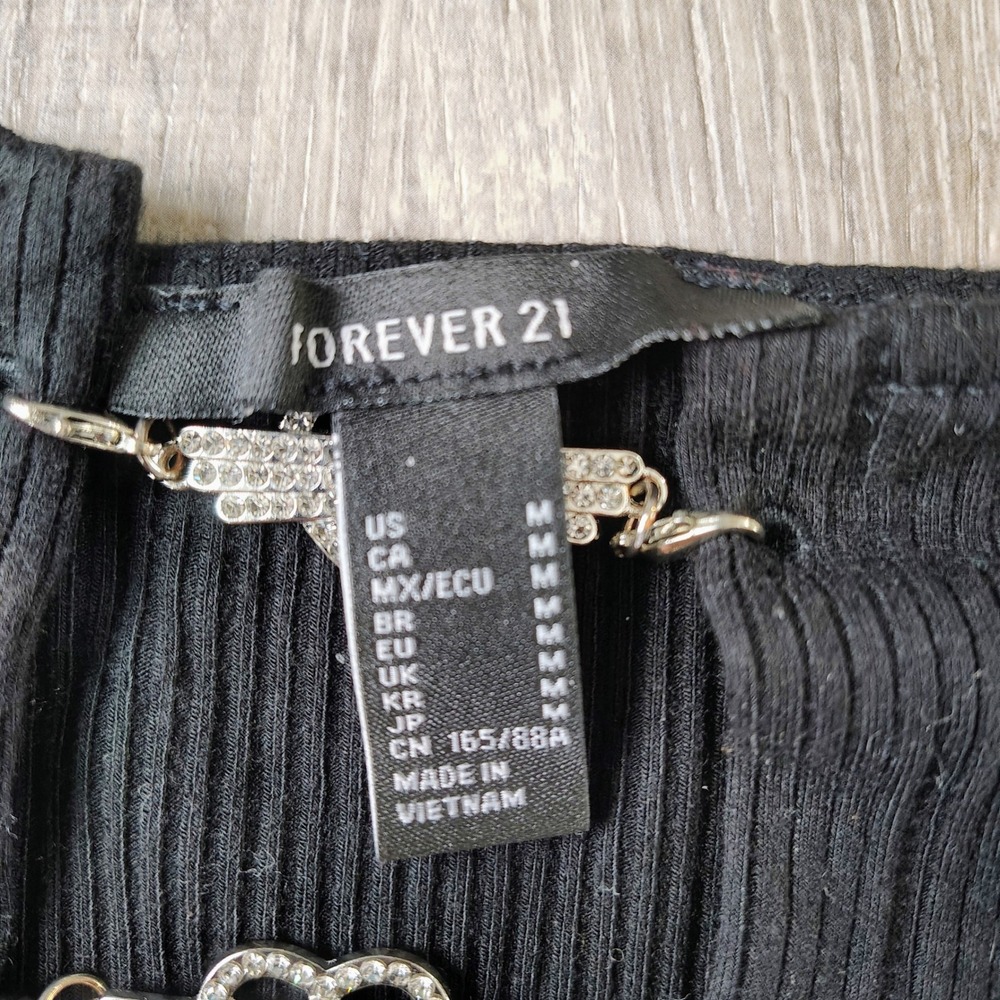 Forever 21 Black Ribbed Halter Crop Top Rhinestone Chain Detail Size Medium - Picture 3 of 7